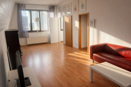 Helle Einliegerwohnung mit Sonnenterrasse in Toplage - teilmöbliert oder leer verfügbar - Photo 2