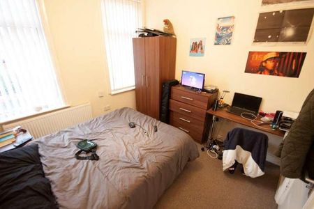 Cardigan Road, Hyde Park, Leeds, LS6 - Photo 5