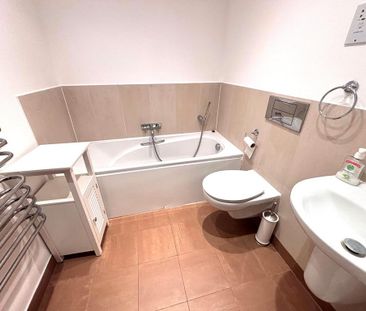 2 bedroom flat to rent - Photo 6