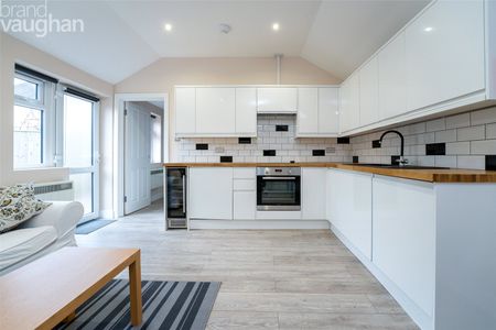 1 bedroom detached house to rent - Photo 5