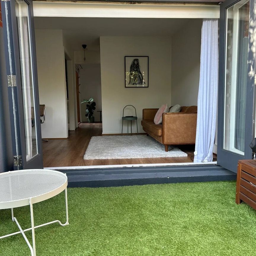 Yarraville - Photo 1