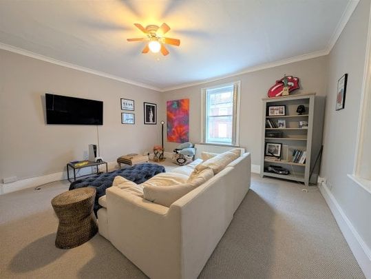 Chichester 2 bedroom maisonette to rent - Photo 1