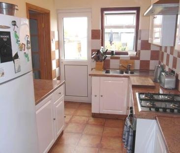 4 bedroom terraced house to rent - Photo 5