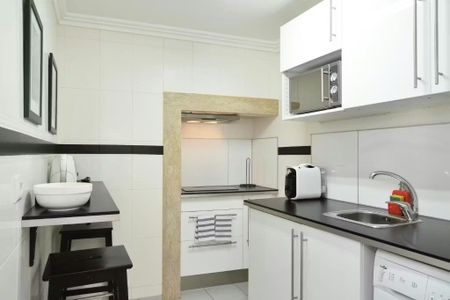 Rua do Salvador, Lisbon, Lisbon 1100-466 - Photo 3