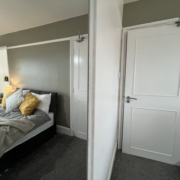 Iffley Road - Photo 1