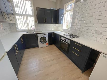 4 bedroom house to rent - Photo 2