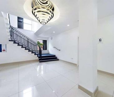 The Boulevard, Crawley, West Sussex, RH10 - Photo 3