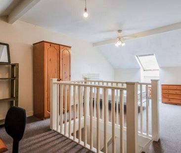 4 bedroom terraced house to rent - Photo 4