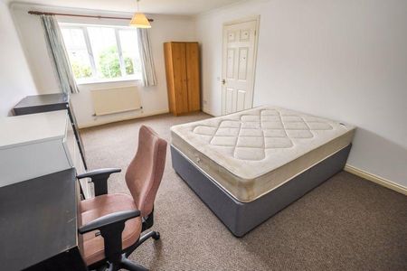 5 bedroom detached house to rent - Photo 3