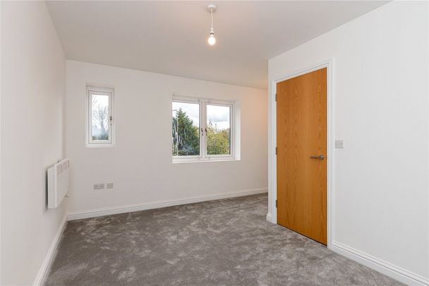London Road, Macclesfield, Cheshire, SK11 - Photo 1