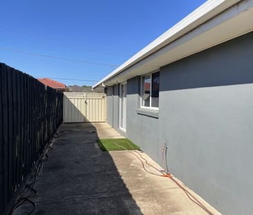 Modern Family Living with Space, Comfort & Convenience - Photo 5