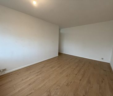 2 bedroom maisonette to rent - Photo 5