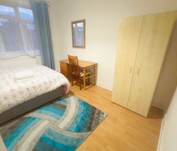 Room in a Shared House, Montague Road, N15 - Photo 4