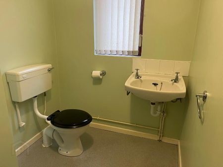 4 Castle Drive, Caledon, BT68 4UB - Photo 5