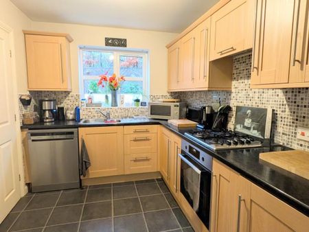 4 bedroom house to rent - Photo 5