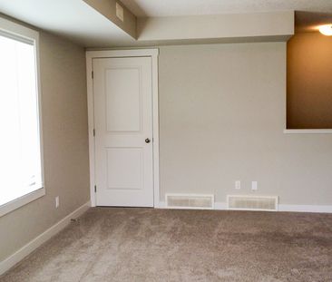 Well Laid Out 2 Bedroom Apartment In Chestermere - Photo 4