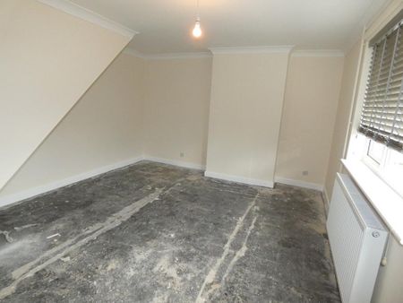 2 bedroom terraced house to rent - Photo 2