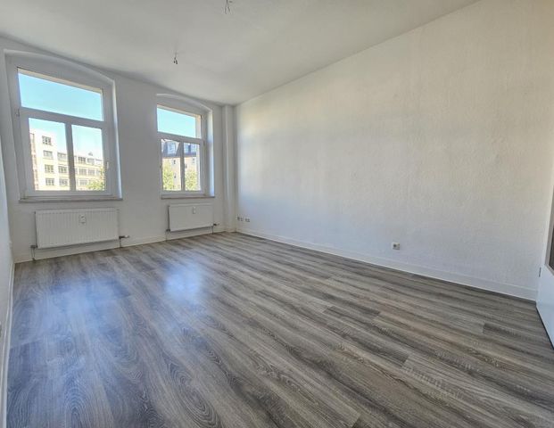 Renovated apartment in a very central location - Photo 1