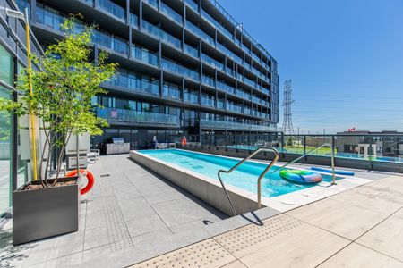 For Lease - 3210 Dakota Common Unit# A802, Burlington, Ontario - Photo 3