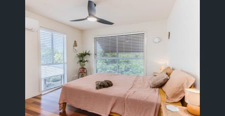 Relaxed Creekside Living, Just 5 Minutes to the Beach - Photo 4
