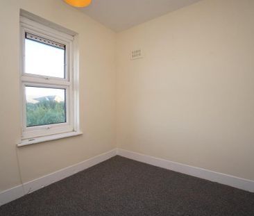 2 bedroom semi-detached house to rent - Photo 4