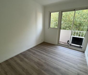 Appartement 4 pièce(s) 60.25 m² - Photo 2