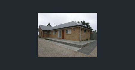 Modern 2 bedroom Villa – Walk to Echo Point - Photo 5