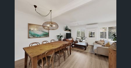 Stunning Renovated 3-Bedroom Townhouse in Prime Ormiston Location - Photo 2