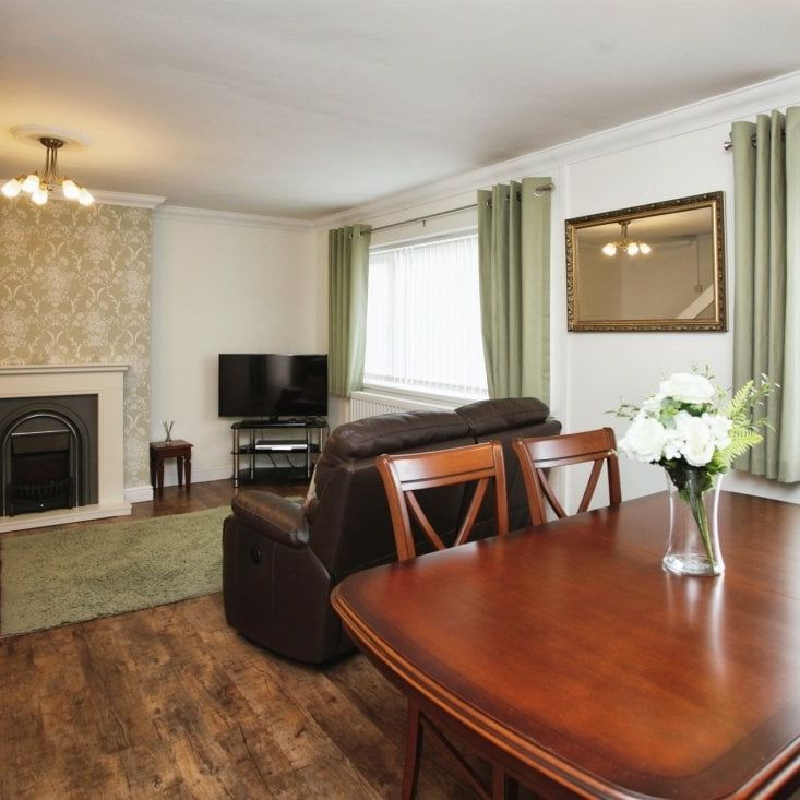 Hazel Grove, CAERPHILLY - Photo 1