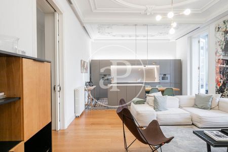 Apartment for Rent on Ausiàs Marc Street, Barcelona - Photo 3