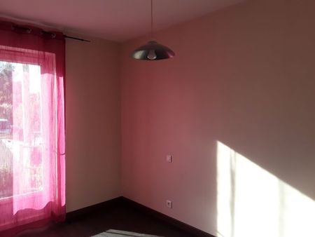 Location Appartement 3 pièces 62m² MONTAUBAN 82000 - Photo 2