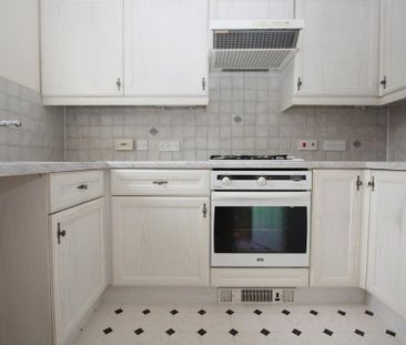 2 bedroom end of terrace house to rent - Photo 5