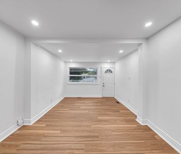 For Lease - 148 Barrington Avenue, Toronto, Ontario - Photo 3