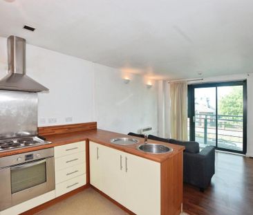 1 bedroom flat to rent - Photo 6