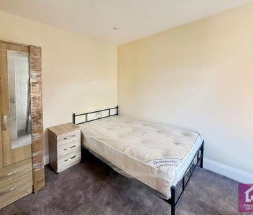 4 bedroom terraced house to rent - Photo 5