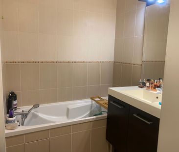 Location Appartement 3 pièces 53m² LYON 9ème - Photo 6