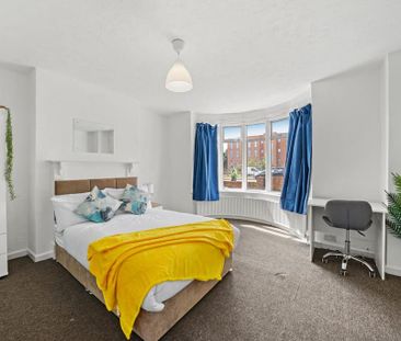 6 bedroom house to rent - Photo 1