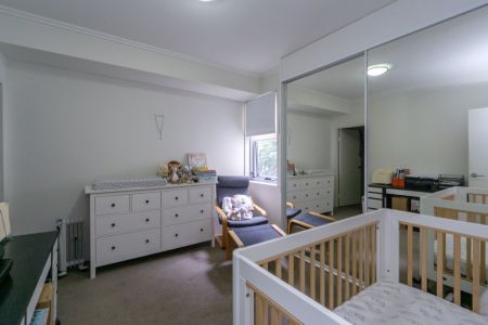 Private Two Bedroom Spanning Over Two Levels - Photo 3