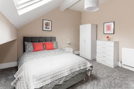 5 bedroom terraced house to rent - Photo 2