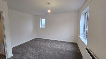 Redhouse Crescent Great Haddon, Peterborough - Photo 2