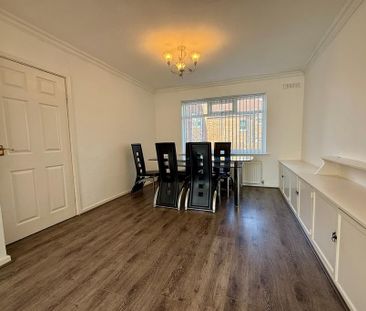 3 bedroom semi-detached house to rent - Photo 6