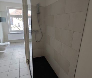 frisch renovierte 2-Raum Wohnung in guter Lage * EBK möglich * - Photo 1