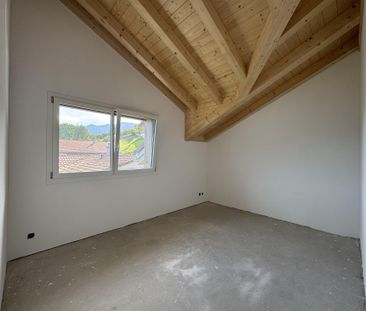 Herrliche Sicht ins Grüne, helle Räume, Erstbezug im Neubau mit vie... - Photo 2