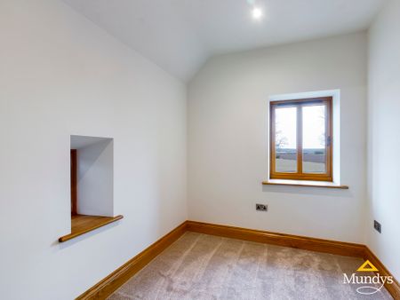 3 bedroom Barn Conversion to let - Photo 3