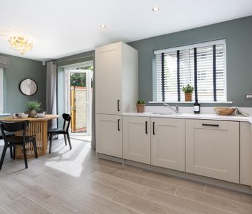 3 bedroom semi-detached house to rent - Photo 1