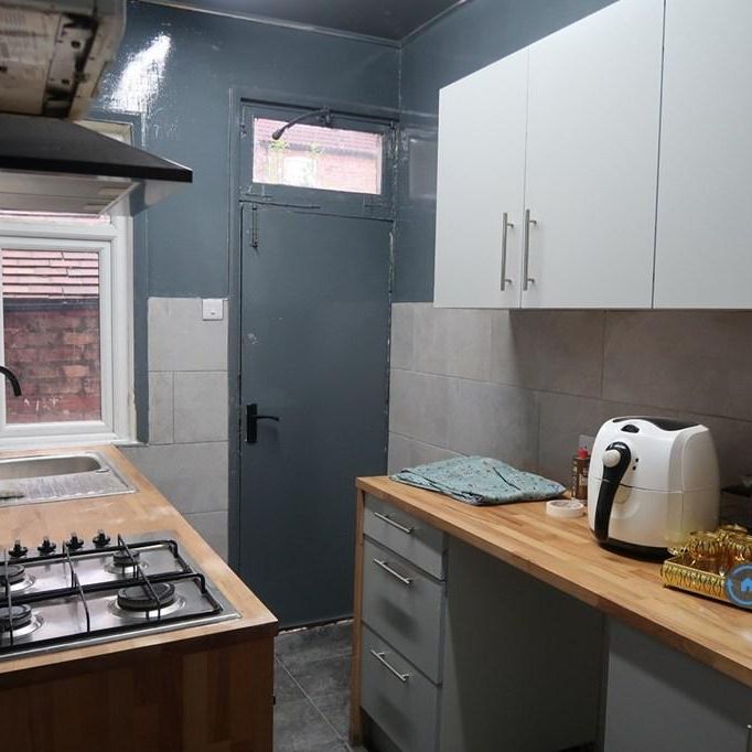 3 bedroom semi-detached house to rent - Photo 1