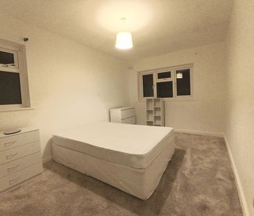 2 Bed Flat, Goodall Road, E11 - Photo 5