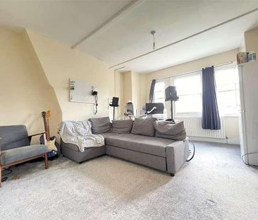 Birdhurst Rise, South Croydon, CR2 - Photo 1