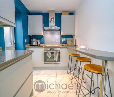 2 bedroom semi-detached house to rent - Photo 4