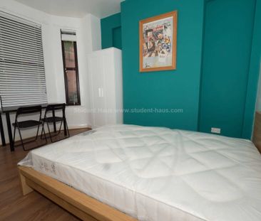 Coronation Street, Salford - Photo 6